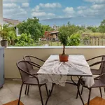 Estell's Sweet Luxury House Apartament *