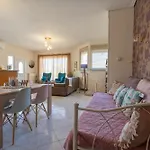 Estell's Sweet Luxury House