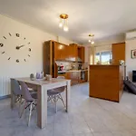 Estell's Sweet Luxury House Daire Golos