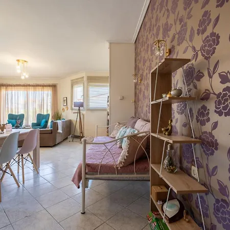 Estell's Sweet Luxury House Apartment *
