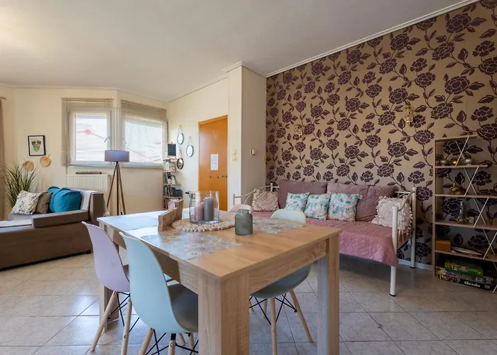 Estell's Sweet Luxury House דירה